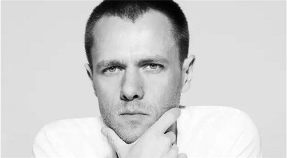 时装发布会新方式？设计师Tim Coppens将用Ins直播