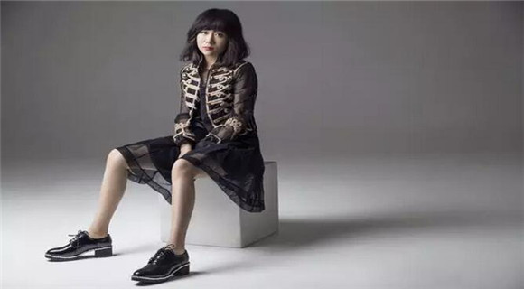 设计师李薇：从10万元起家到销售近亿的蜕变