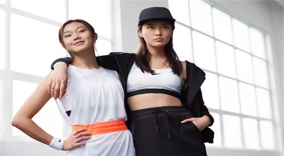 女性运动市场的博弈——阿迪达斯&耐克