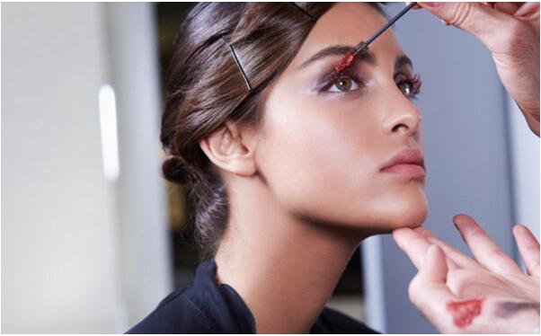 设计大师 Giorgio Armani：品牌独立性大过天