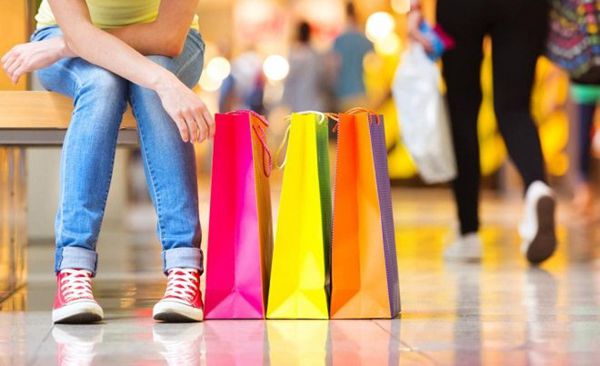 中国零售行业发展报告：实体零售呈结构性回暖趋势