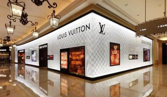 GUCCI之后LV在国内网上卖手袋 新时代毫不留情开始了