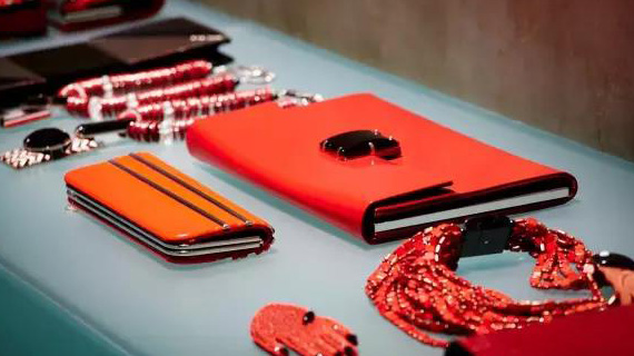 中国国际时装周大型公开课—阿玛尼买手远程视频课程