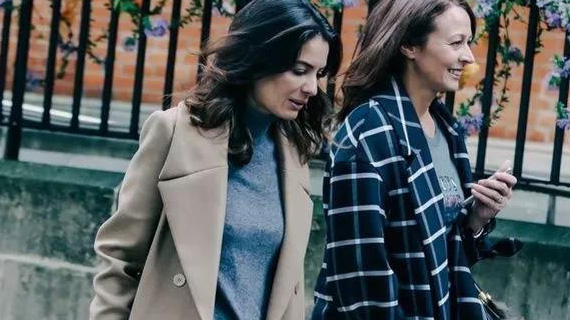 驼色+内搭，这几种颜色你一定会喜欢！！