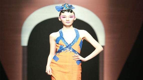 2018春夏中国国际时装周 荣昌夏布·张义超新品发布