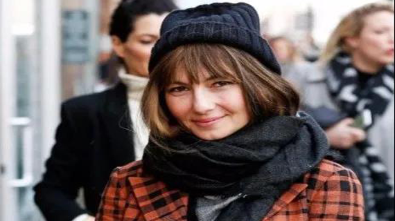 大衣这么贵，配上帽子才更显品味！