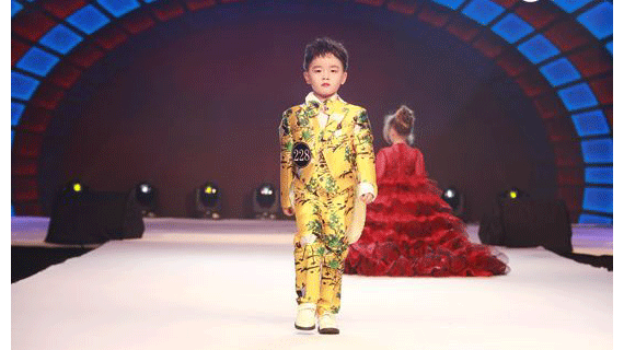 童装小镇“七彩天使”选拔赛即墨落幕 400多萌娃齐走秀