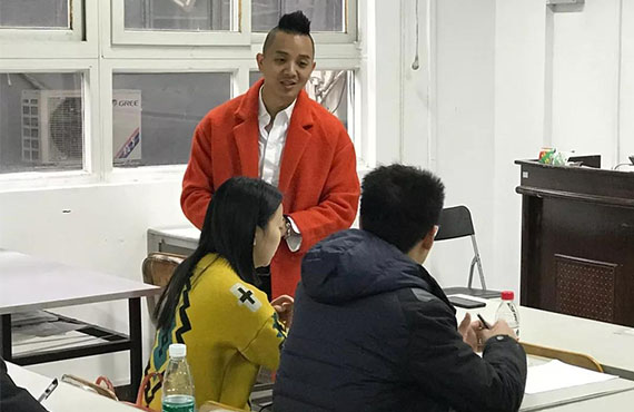 香港服装学院时尚买手课程开班了