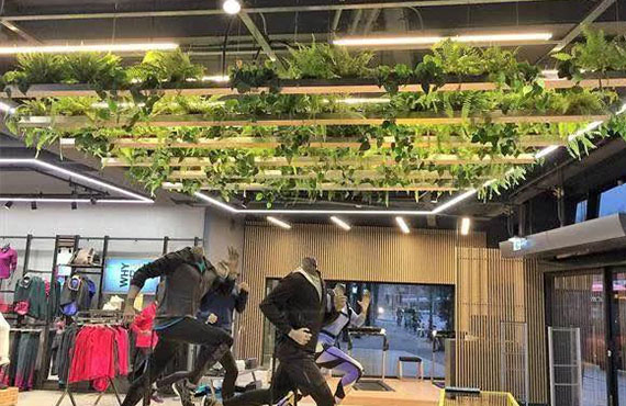 涉Asics抄袭的60家商家被查处，Asics门店绿化系统上周刚完成