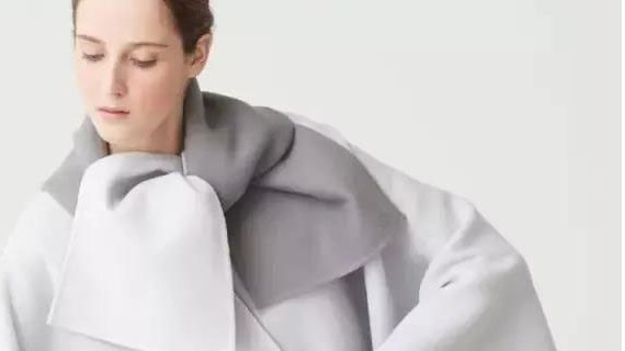 三宅一生 2018早春，独有的褶皱、应季的色彩、简洁的剪裁