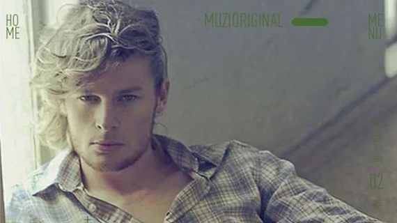 眼瞳最深邃的地方，闪耀只属于你的光芒