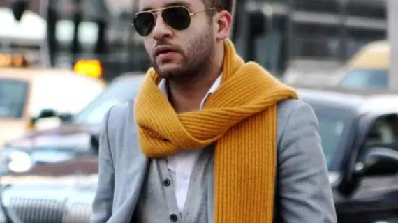 男人选什么样的围巾，才能在保暖的同时显得自己很有品位？