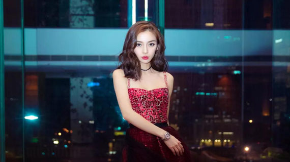 新年穿一抹“勃艮第红”，美醉了！！