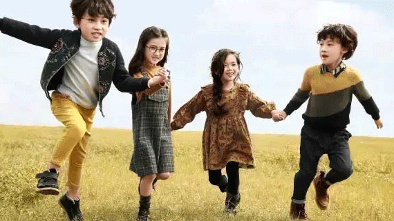 2018广东时装周-春季丨童真无敌，10后的时尚修炼手册