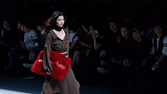 “深圳时装周”号航班登机指南