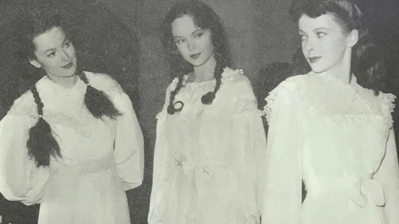 蕾丝与现代时装设计师