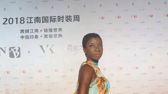 澳大利亚友城著名服装设计师来常参加江南国际时装周