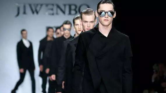 大象城一周年庆源头好货现货节，百万新款现货直批