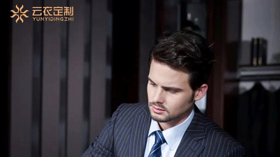 【时装周】云衣定制携手刘薇首秀AW19 引领职业装时尚新风潮