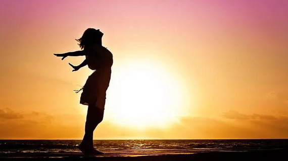 浅谈服装设计中的情感因素