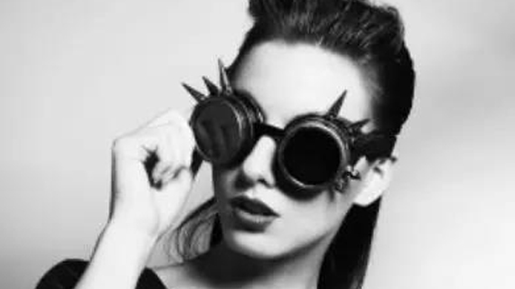 设计师|可以HOLD住你的每个场合