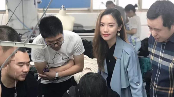 创南方人物|逸红颜明月 ：从IBM精英到中国互联网旗袍第一人