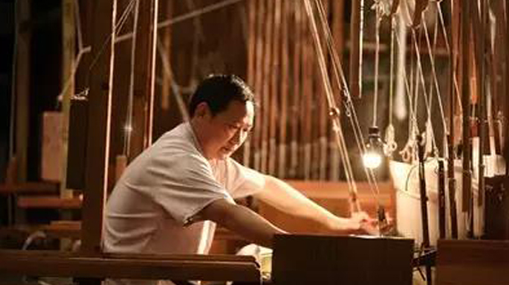 蜀锦大师贺斌 千丝万缕织就锦绣乾坤