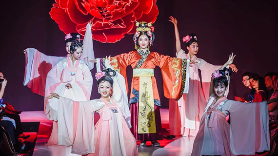 中国成都大学生时装周简介