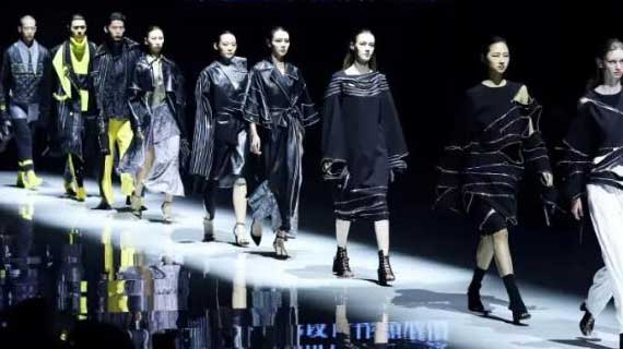 东华大学研究生服装设计作品赴中国（河南）大学生时装周交流演出