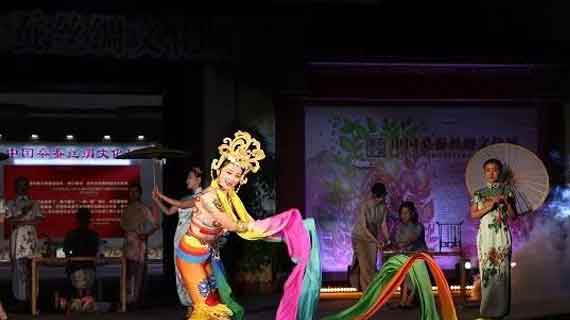 “中国桑蚕丝绸文化展”在京举行