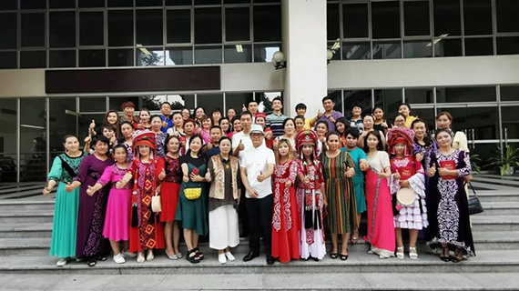 非遗时尚丨2019年第一期新疆柯尔克孜族刺绣人才广东培训班顺利结业