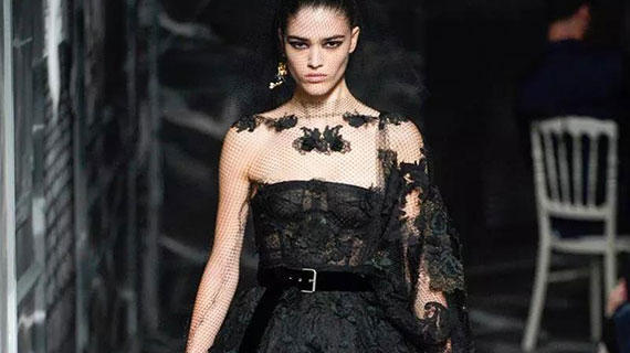 从高定礼服找婚纱灵感！时装周的26款最美婚纱