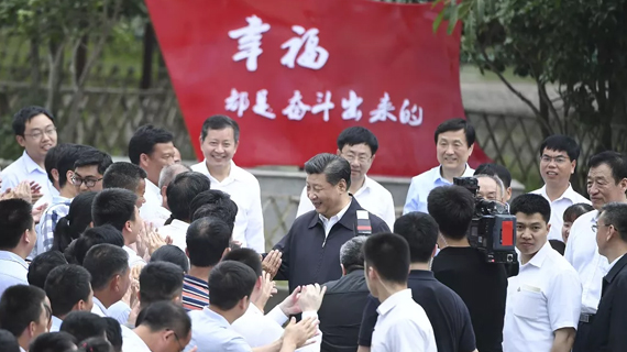 感恩奋进，“织”就未来