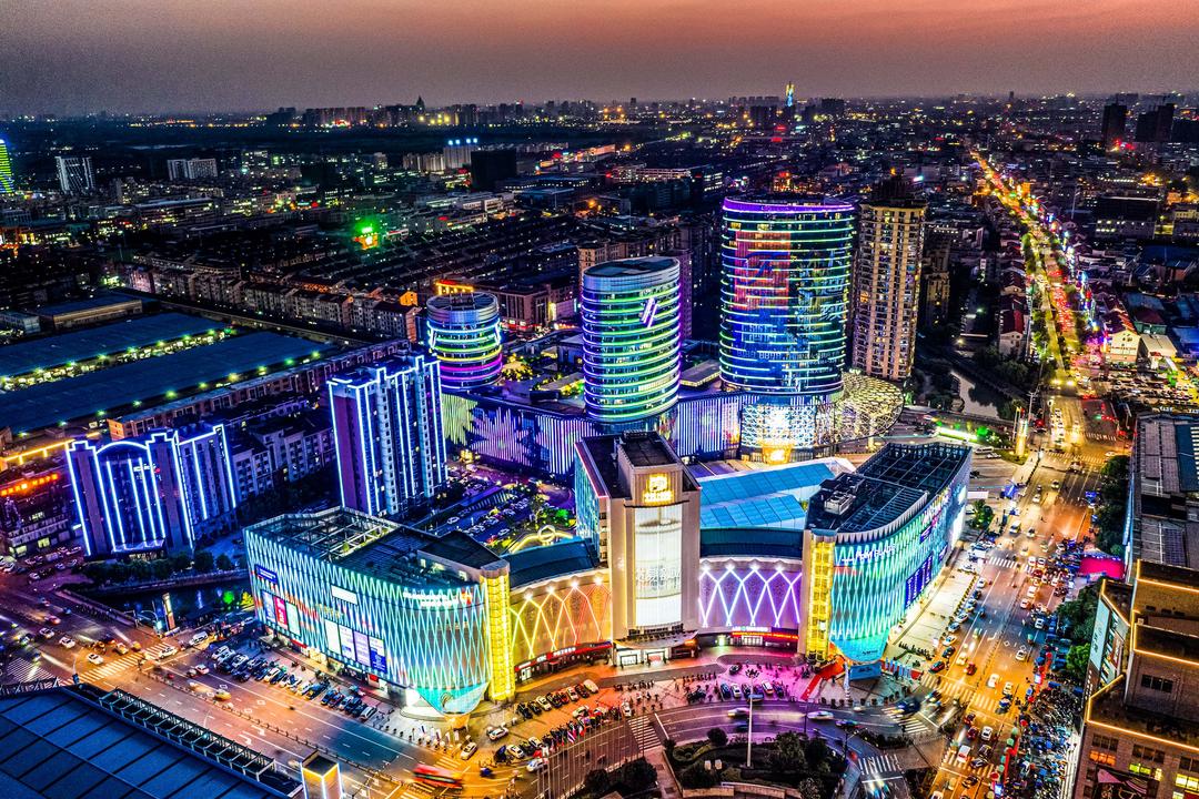 纺织120S | 35公里长的智能化输送轨道什么样？探秘魏桥智能生产车间