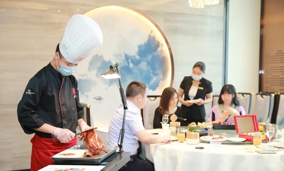 魔镜魔镜告诉我 | 线上设计师品牌表现如何？保持调性还是追求市场实绩？