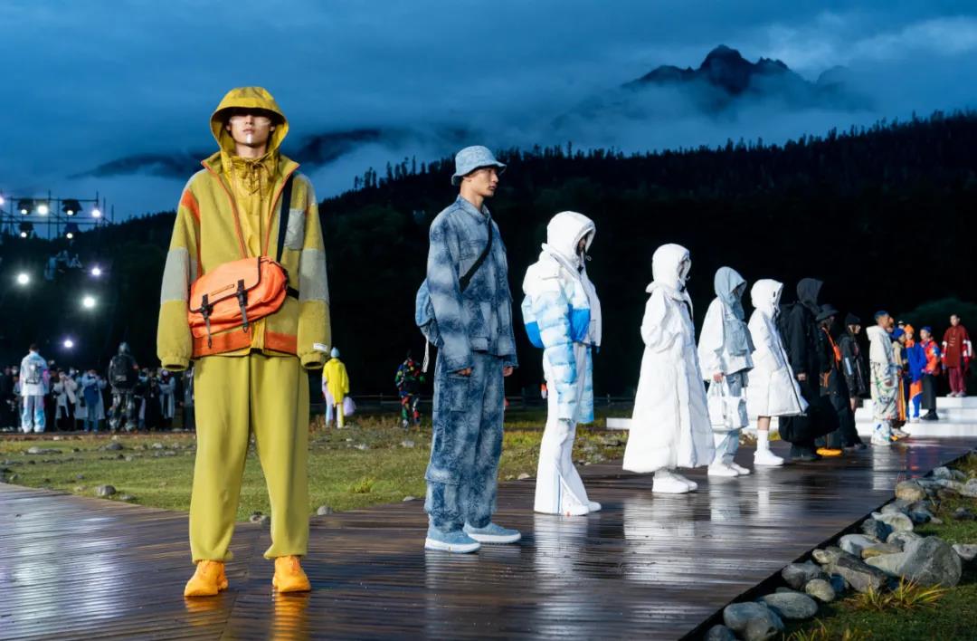 用1年多从0到3000万 他有份服装出口秘籍