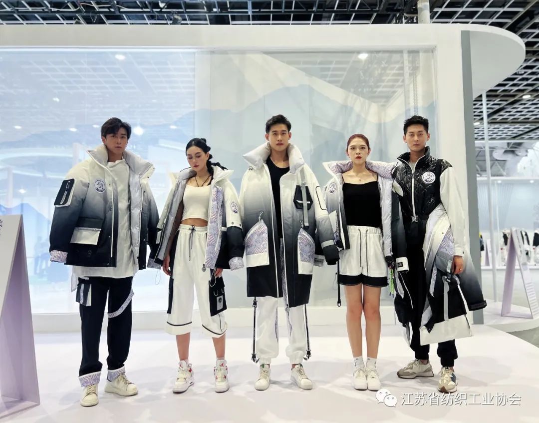 "补单潮"来临！！&ldquo;工厂一直在加班招人&rdquo;赶制订单&hellip;