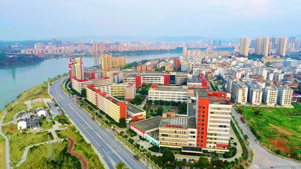 河南：坚持创新引领 加快转型升级 构建纺织服装现代化产业体系