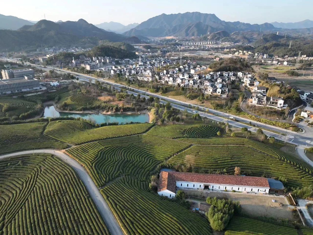 CHIC2024（春季）| 中国联通服装制造军团首次亮相